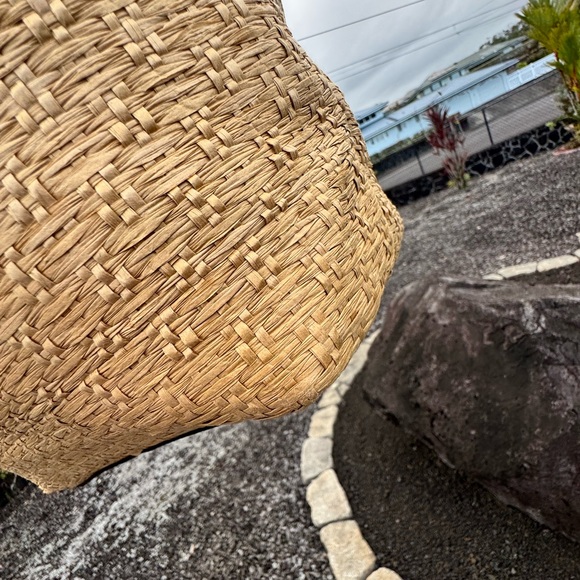 Bath & Body Works Straw Tote Basket Bag Pink Gingham Lining Black Handles - Picture 6 of 12